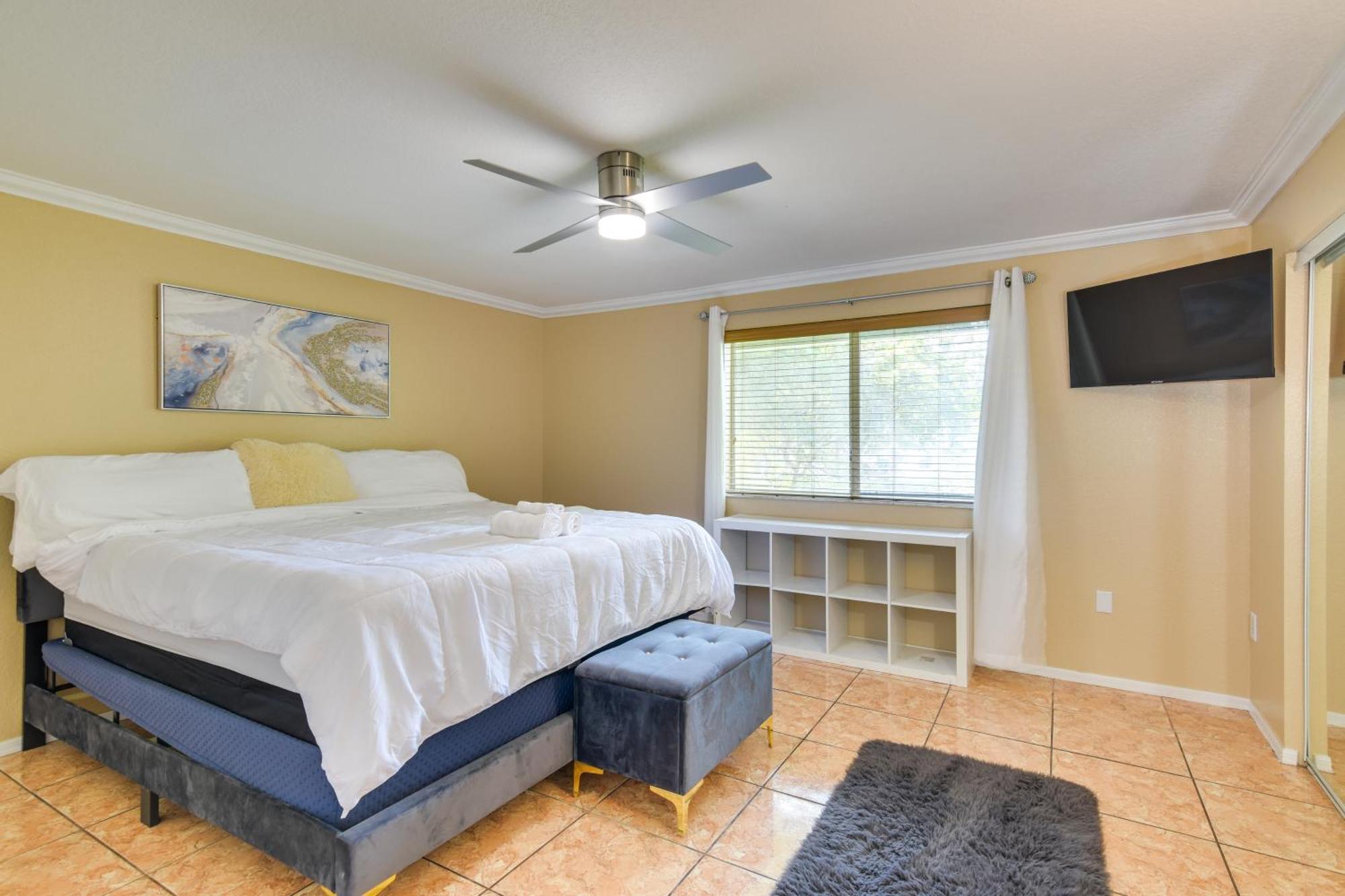Opa-Locka Townhome, 15 Mi To Miami Beach! Екстер'єр фото