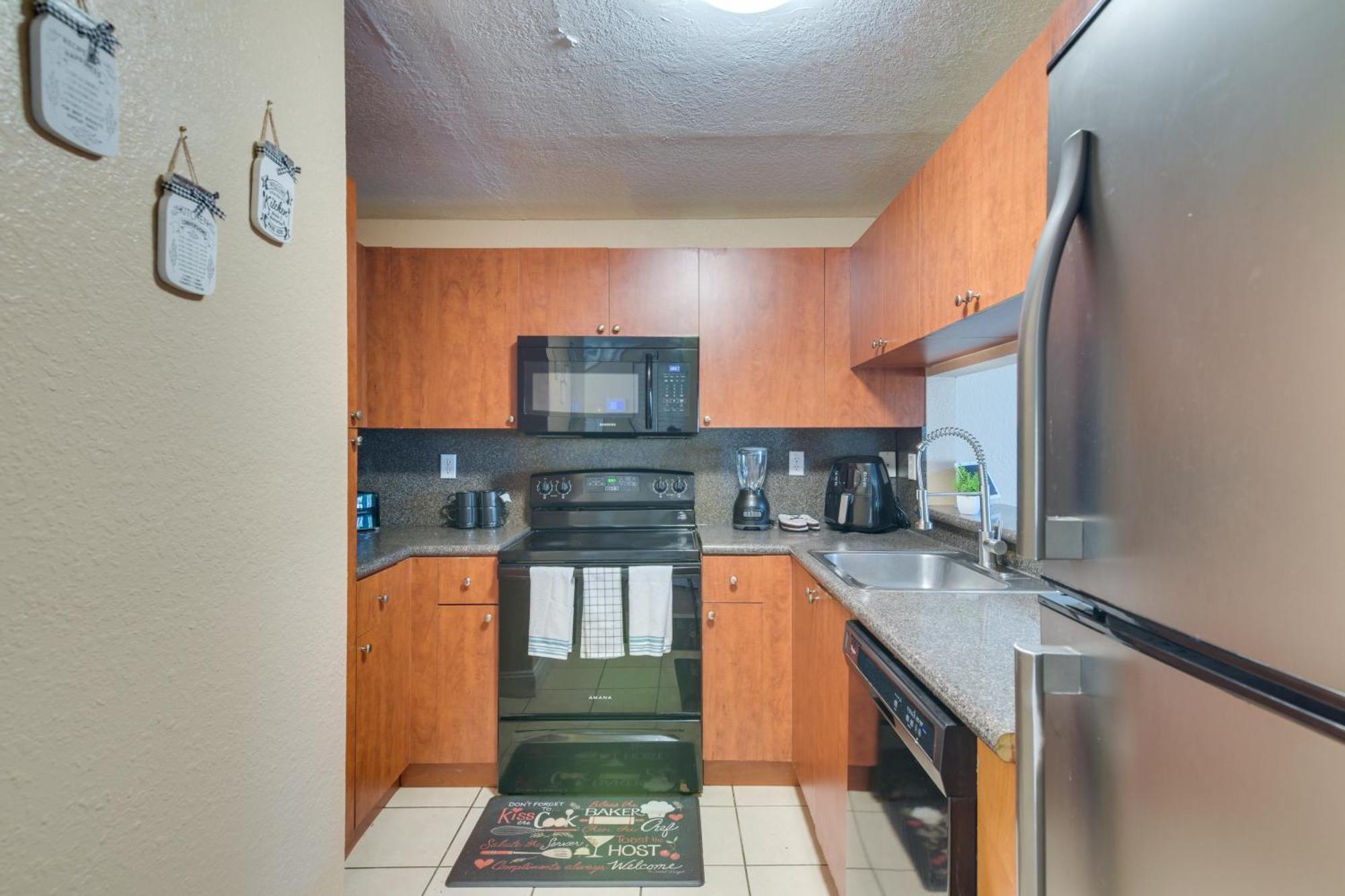 Opa-Locka Townhome, 15 Mi To Miami Beach! Екстер'єр фото