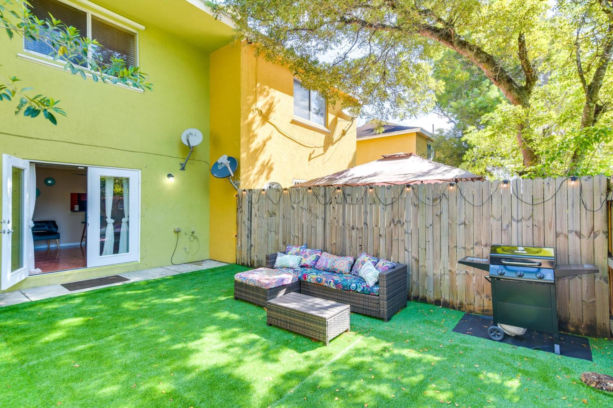 Opa-Locka Townhome, 15 Mi To Miami Beach! Екстер'єр фото