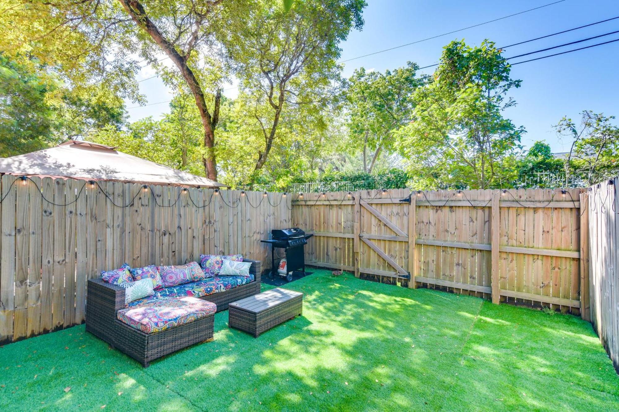 Opa-Locka Townhome, 15 Mi To Miami Beach! Екстер'єр фото