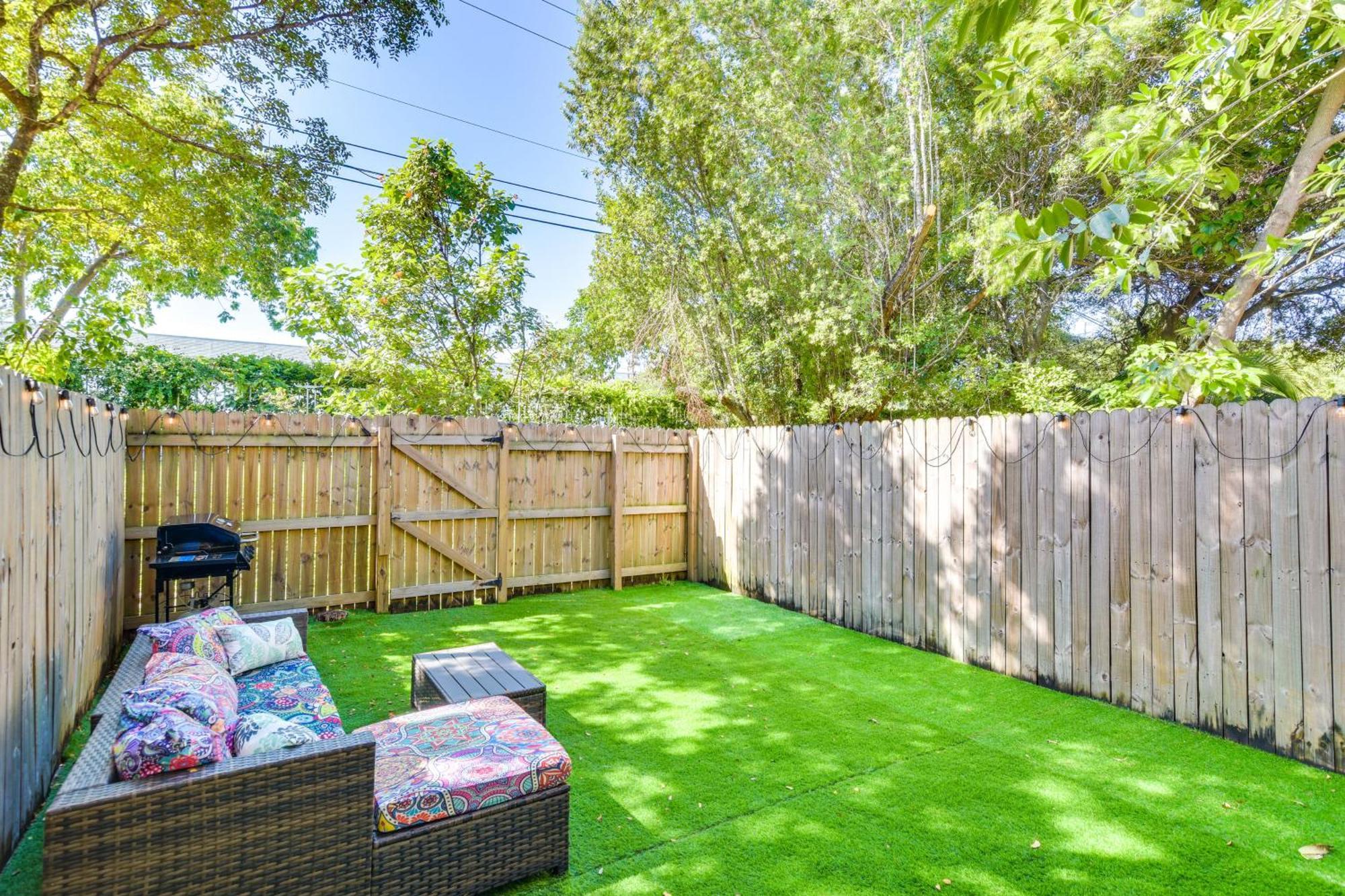Opa-Locka Townhome, 15 Mi To Miami Beach! Екстер'єр фото